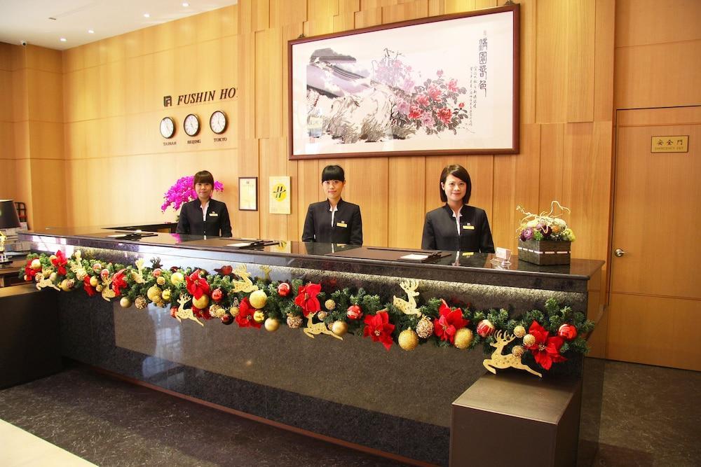 ฟู่ฉิน โฮเต็ล ไท่หนาน Hotel ไถหนาน ภายนอก รูปภาพ