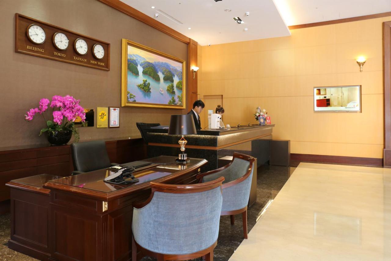 ฟู่ฉิน โฮเต็ล ไท่หนาน Hotel ไถหนาน ภายนอก รูปภาพ