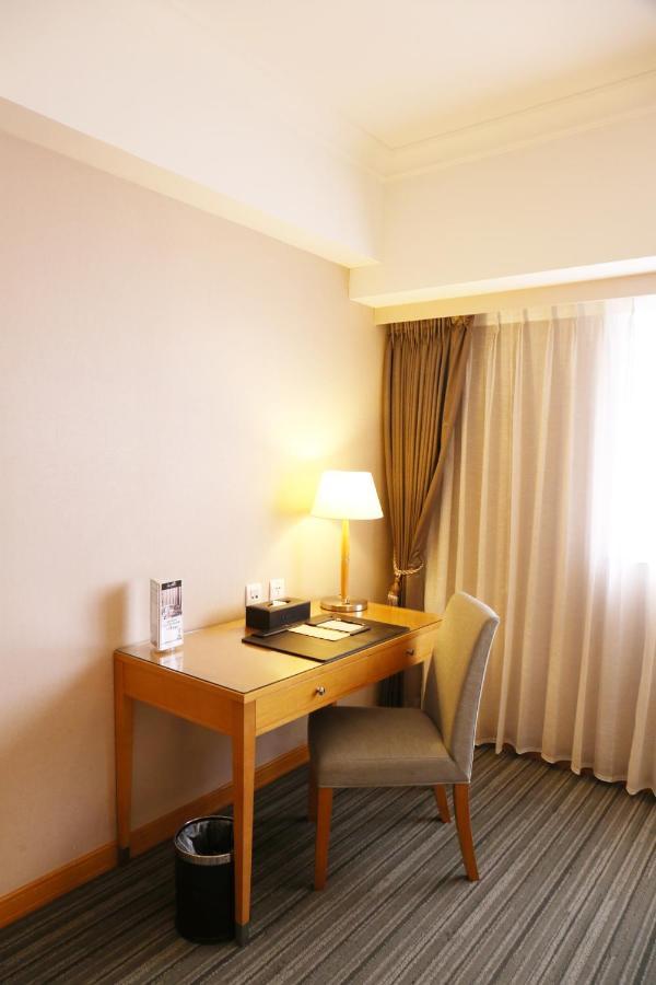 ฟู่ฉิน โฮเต็ล ไท่หนาน Hotel ไถหนาน ภายนอก รูปภาพ