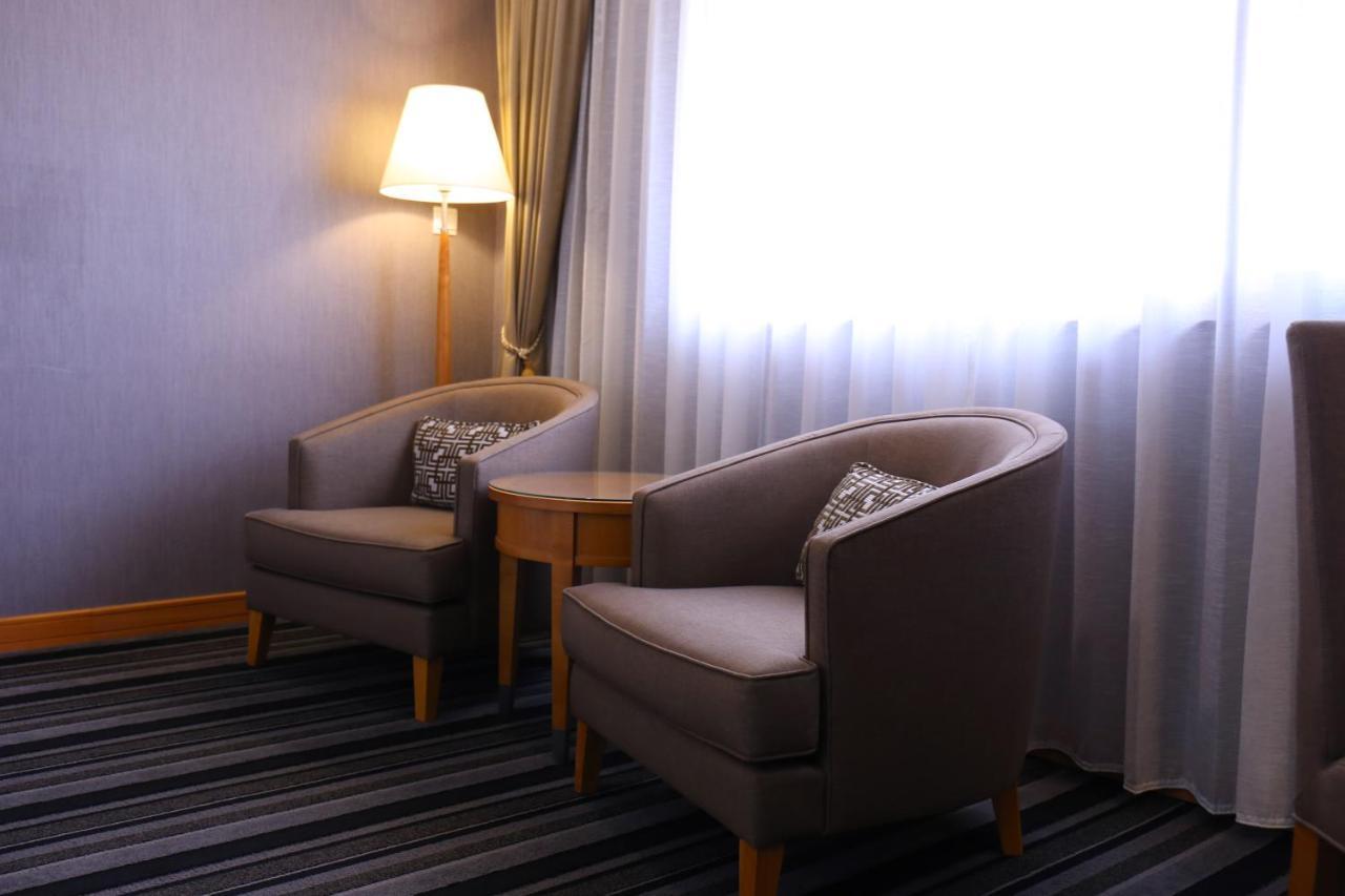 ฟู่ฉิน โฮเต็ล ไท่หนาน Hotel ไถหนาน ภายนอก รูปภาพ