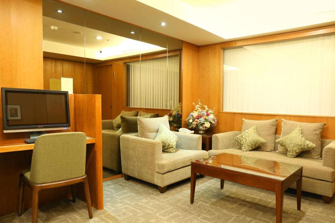 ฟู่ฉิน โฮเต็ล ไท่หนาน Hotel ไถหนาน ภายนอก รูปภาพ