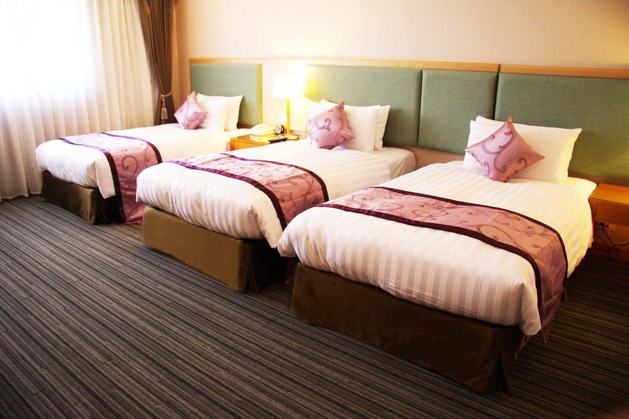 ฟู่ฉิน โฮเต็ล ไท่หนาน Hotel ไถหนาน ภายนอก รูปภาพ